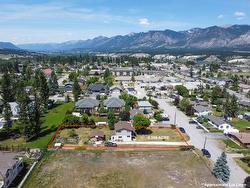1012 11 Avenue  Invermere, BC V0A 1K4