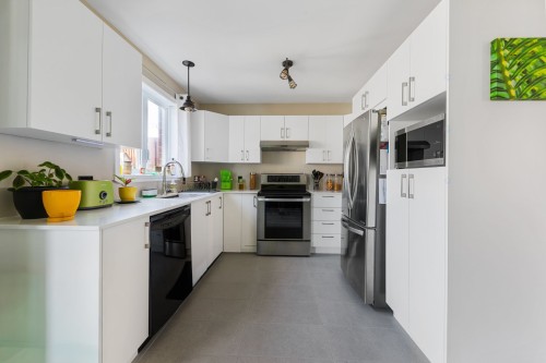 Cuisine - 25 Rue Marguerite, Saint-Jean-Sur-Richelieu, QC - Indoor Photo Showing Kitchen