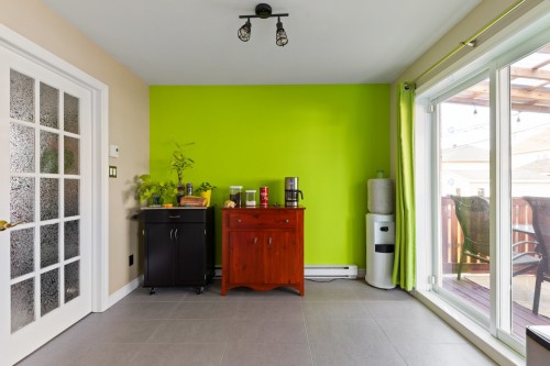 Cuisine - 25 Rue Marguerite, Saint-Jean-Sur-Richelieu, QC -  Photo Showing Other Room