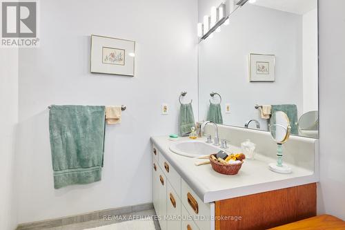 1717 Blakely Drive, Cornwall, ON - Indoor Photo Showing Bathroom