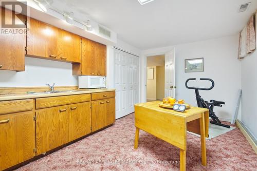 1717 Blakely Drive, Cornwall, ON - Indoor Photo Showing Kitchen