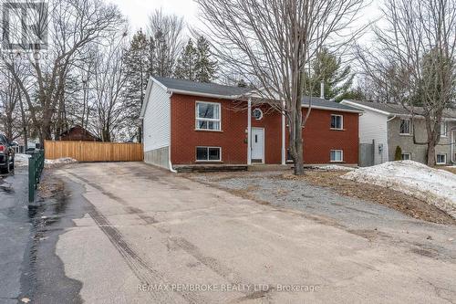 24 EARL STREET  Petawawa, ON K8H 3M4