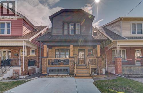 54 BELMONT Avenue  Hamilton, ON L8L 7M1
