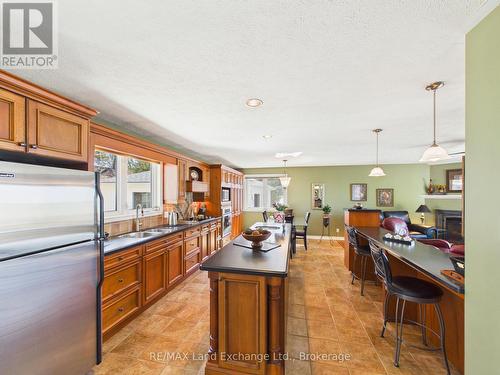 167 Goderich Street, Kincardine, ON - Indoor Photo Showing Kitchen With Double Sink