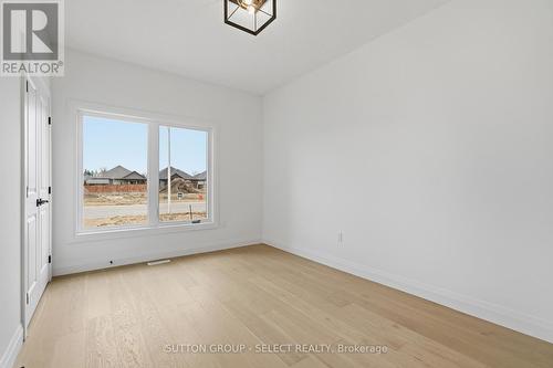 45 Hardy Drive, Strathroy-Caradoc (Se), ON - Indoor Photo Showing Other Room