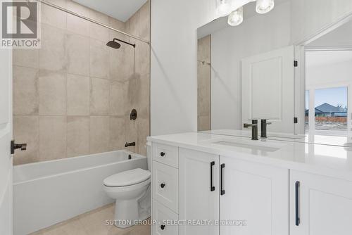 45 Hardy Drive, Strathroy-Caradoc (Se), ON - Indoor Photo Showing Bathroom