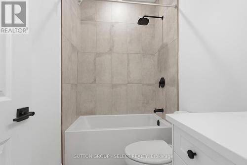 45 Hardy Drive, Strathroy-Caradoc (Se), ON - Indoor Photo Showing Bathroom