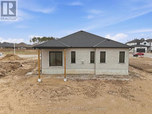 45 Hardy Drive, Strathroy-Caradoc (Se), ON - Outdoor