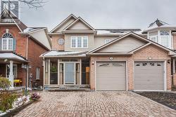 85 MAPLE RIDGE CRESCENT E  Markham, ON L6E 1T8