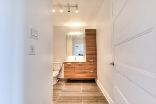 Salle de bains - 907-1400 Rue Lucien-Paiement, Laval (Laval-Des-Rapides), QC - Indoor Photo Showing Other Room