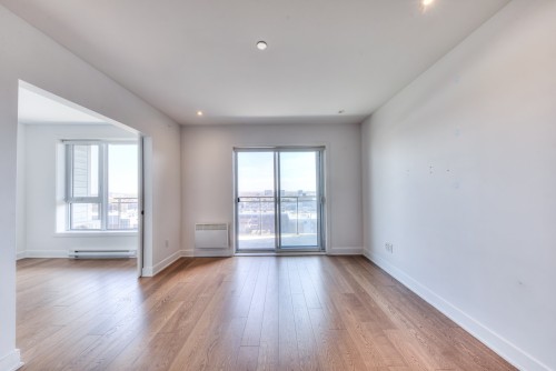 Salon - 907-1400 Rue Lucien-Paiement, Laval (Laval-Des-Rapides), QC - Indoor Photo Showing Other Room