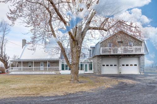 469 Ch. de la Coulée-des-Pères  Saint-Jean-Sur-Richelieu, QC J2Y 1C6