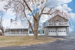 469 Ch. de la Coulée-des-Pères  Saint-Jean-Sur-Richelieu, QC J2Y 1C6