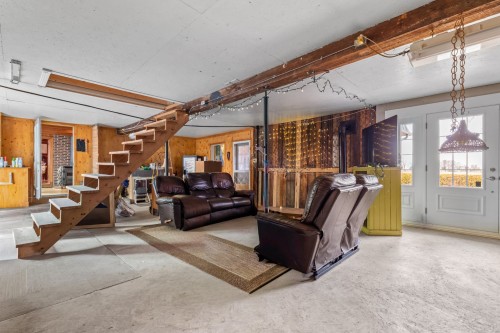 Salle familiale - 469 Ch. De La Coulée-Des-Pères, Saint-Jean-Sur-Richelieu, QC - Indoor