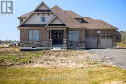11 SKYVUE CRESCENT  Quinte West, ON K0K 1L0