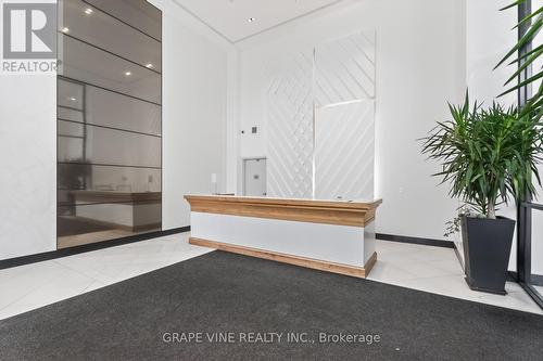 1010 - 255 Bay Street - Photo 3