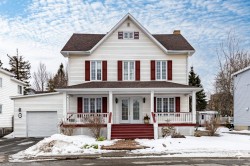 54 Rue D'Auteuil  Thetford Mines, QC G6G 2M8