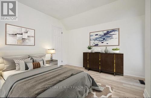 195 Sherman Avenue N, Hamilton, ON - Indoor Photo Showing Bedroom
