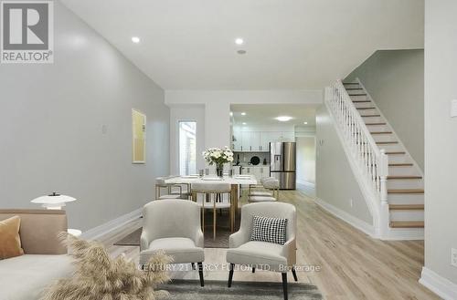 195 Sherman Avenue N, Hamilton, ON - Indoor Photo Showing Living Room