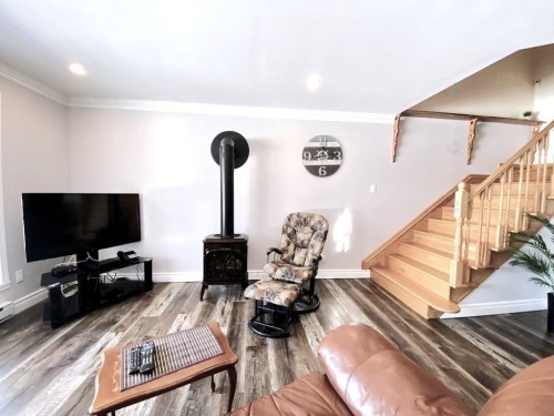 Salon - 13017 Ch. Du Lac-Labelle, Labelle, QC - Indoor Photo Showing Living Room