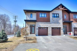 103-9050 Mtée Dobie  Mirabel, QC J7N 3K9