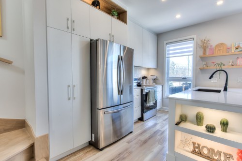 Cuisine - 103-9050 Mtée Dobie, Mirabel, QC - Indoor Photo Showing Kitchen
