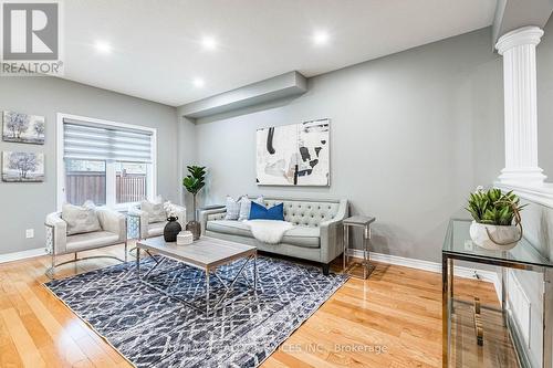 3475 Bala Drive, Mississauga, ON - Indoor Photo Showing Living Room