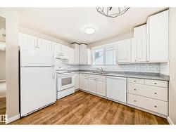 6 WOODVALE VG NW  Edmonton, AB T6L 1W4