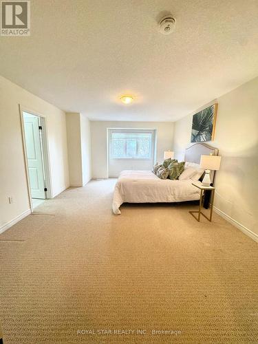 114 Dunrobin Lane, Grimsby, ON - Indoor Photo Showing Bedroom