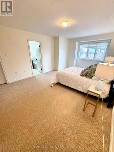 114 Dunrobin Lane, Grimsby, ON - Indoor Photo Showing Bedroom