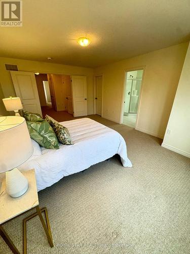 114 Dunrobin Lane, Grimsby, ON - Indoor Photo Showing Bedroom