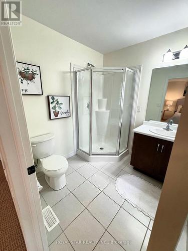 114 Dunrobin Lane, Grimsby, ON - Indoor Photo Showing Bathroom
