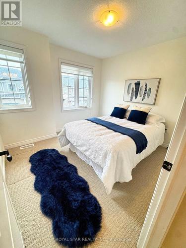 114 Dunrobin Lane, Grimsby, ON - Indoor Photo Showing Bedroom