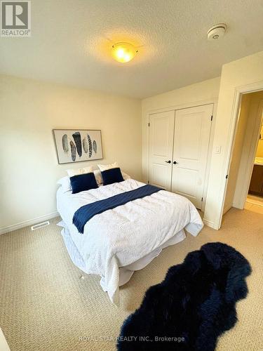 114 Dunrobin Lane, Grimsby, ON - Indoor Photo Showing Bedroom
