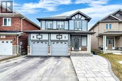 62 HERITAGE STREET  Bradford West Gwillimbury, ON L3Z 0X4