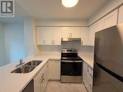 504 - 942 YONGE STREET  Toronto, ON M4W 3S8