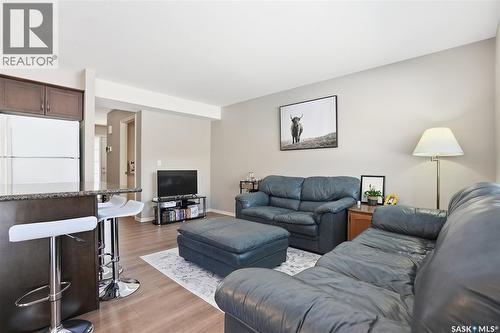 402 615 Lynd Crescent, Saskatoon, SK - Indoor Photo Showing Living Room