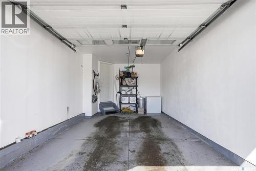 402 615 Lynd Crescent, Saskatoon, SK - Indoor Photo Showing Garage