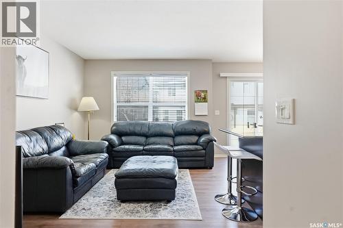 402 615 Lynd Crescent, Saskatoon, SK - Indoor Photo Showing Living Room