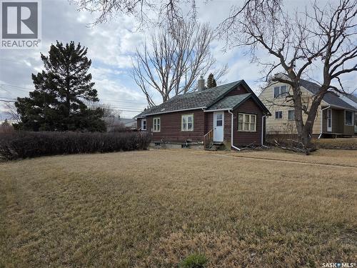604 3Rd Avenue Nw, Swift Current, SK - Outdoor