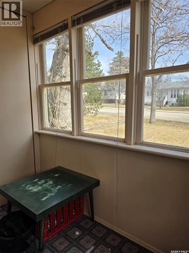 604 3Rd Avenue Nw, Swift Current, SK - Indoor Photo Showing Other Room