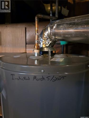 604 3Rd Avenue Nw, Swift Current, SK - Indoor Photo Showing Other Room