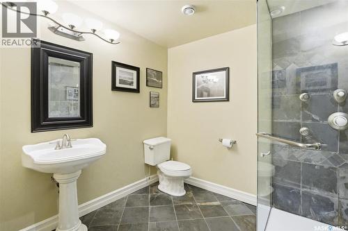 302 Brookhurst Terrace, Saskatoon, SK - Indoor Photo Showing Bathroom
