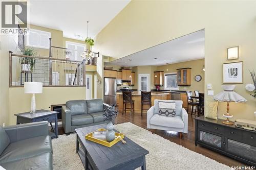 302 Brookhurst Terrace, Saskatoon, SK - Indoor Photo Showing Living Room