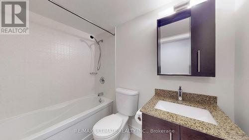 718 - 273 South Park Road, Markham, ON - Indoor Photo Showing Bathroom