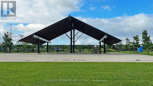 718 - 273 South Park Road, Markham, ON - Outdoor