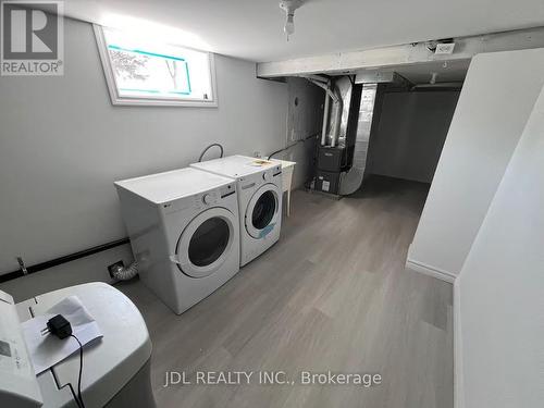 8110 Chippewa Road E, Hamilton, ON - Indoor Photo Showing Laundry Room