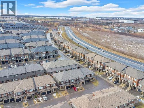 Aerial perspective of suburban area - 30 Times Square Boulevard, Hamilton, ON - Outdoor With View