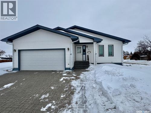 43 Clarke Avenue, Yorkton, SK - Outdoor