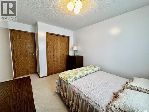 43 Clarke Avenue, Yorkton, SK - Indoor Photo Showing Bedroom